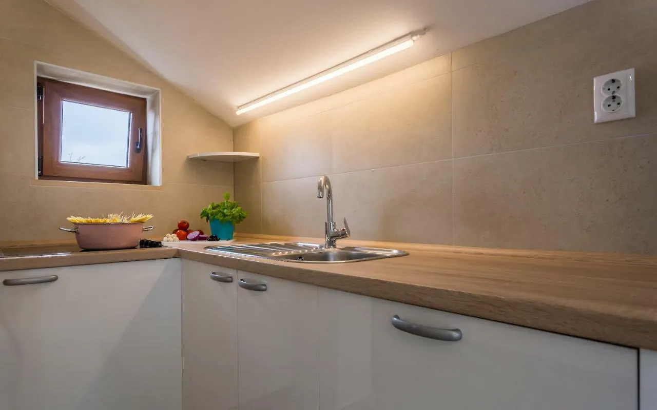 Apartment Deni Krk Town 0*,